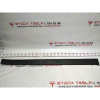 7 Накладка нижняя наружная двери передней левой (пластик) Tesla model X 1035201-00-D